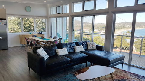 Primrose Sands Panorama - Accommodation Main Beach 2