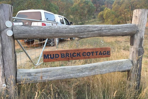 Mud Brick Cottage Cobungra - Accommodation Main Beach 2