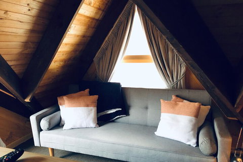 Mud Brick Cottage Cobungra - Accommodation Main Beach 6
