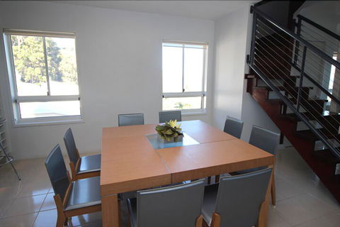 Deep Blue 14 - Accommodation Main Beach 3
