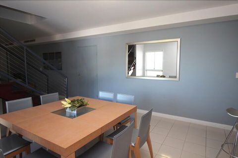 Deep Blue 14 - Accommodation Main Beach 2