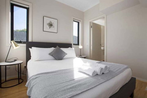 70 Greenbell Doncaster - Accommodation Main Beach 7