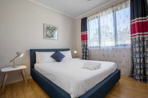 70 Greenbell Doncaster - Accommodation Main Beach 6