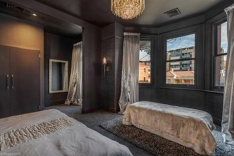Celestial Suite - Accommodation Main Beach 6