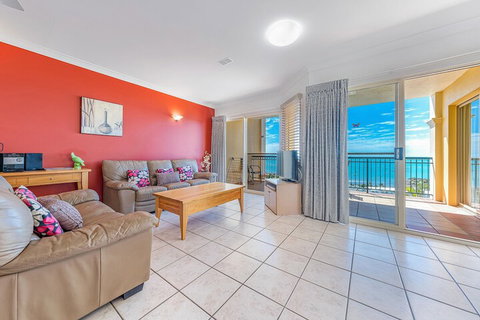 Ocean Views Galore - Airlie Beach - Accommodation Main Beach 5