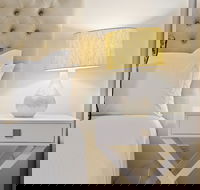 HomeHotel Luxurious next to Shopping - Accommodation Main Beach