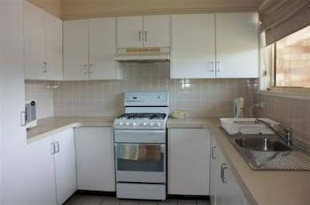 Boulevard Serviced Apartments - Accommodation Main Beach 0
