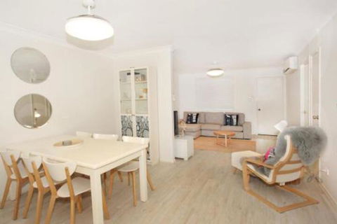Unit 1 / 14 Tamarindus Street Marcoola Beach Pet Friendly 300 BOND Linen Supplied - Accommodation Main Beach 2