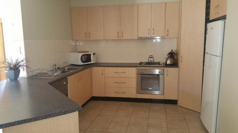 Annesley Central - Accommodation Main Beach 2