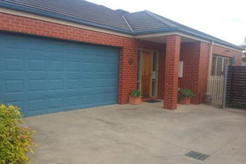 Annesley Central - Accommodation Main Beach 0