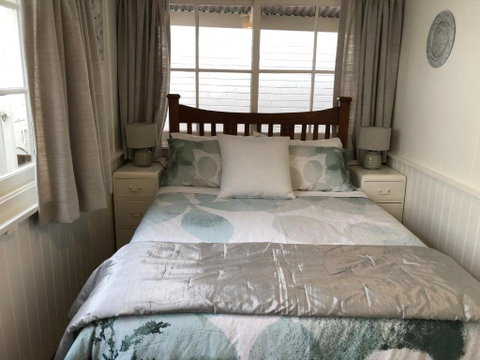Recreation Cottage - Accommodation Main Beach 5