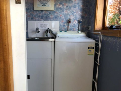 Recreation Cottage - Accommodation Main Beach 3