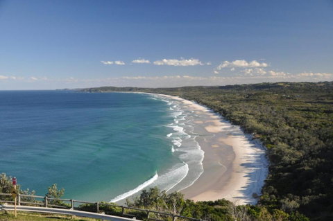 A SWEET ESCAPE Alkira - Accommodation Main Beach 3