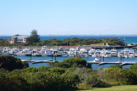 Harbour View Motel - Accommodation Main Beach 0