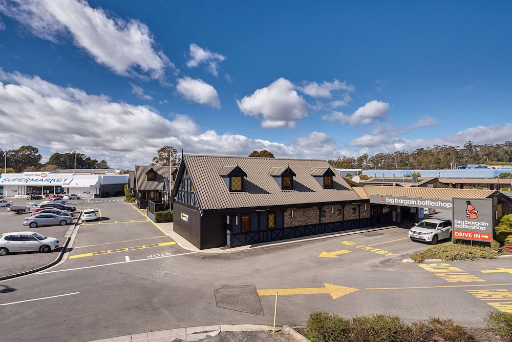 Norwood TAS Accommodation Main Beach