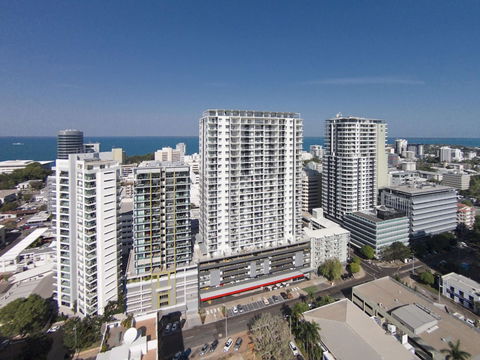 Oaks Darwin Elan Hotel - Accommodation Main Beach 0