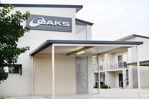 Oaks Middlemount Suites - Accommodation Main Beach 3