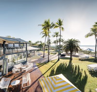 Mangrove Hotel - Accommodation Main Beach