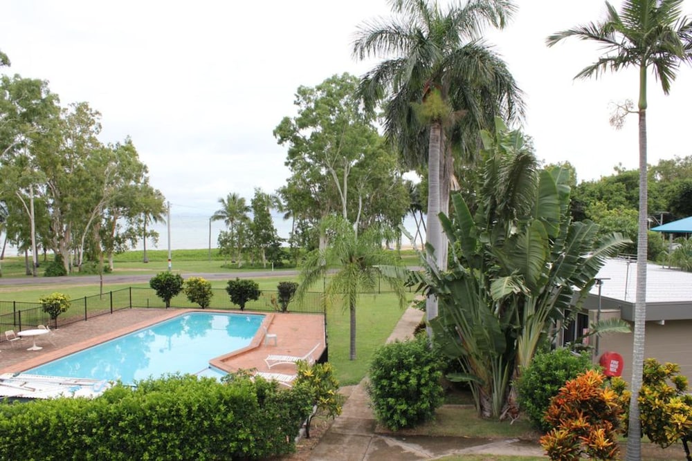 Arcadia QLD Accommodation Main Beach
