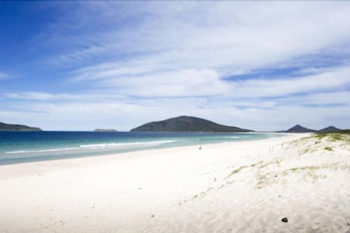 Hawks Nest NSW Accommodation Main Beach