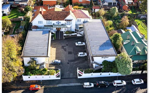 Motel Mayfair On Cavell - Accommodation Main Beach 2