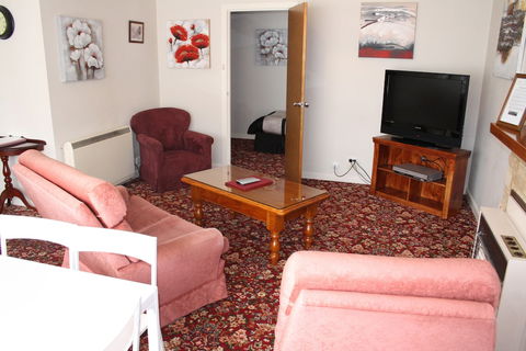Motel Mayfair On Cavell - Accommodation Main Beach 4