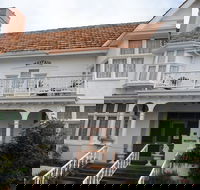 Motel Mayfair on Cavell - Accommodation Main Beach