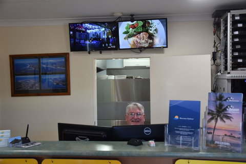 Bluewater Harbour Motel - Accommodation Main Beach 3