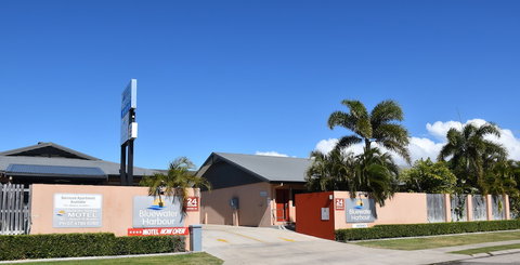 Bluewater Harbour Motel - Accommodation Main Beach 0