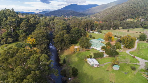 Oscar's On The Yarra - Accommodation Main Beach 1