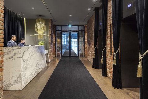 WRAP On Southbank - Accommodation Main Beach 6