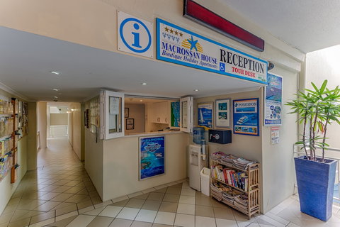 Macrossan House - Accommodation Main Beach 5