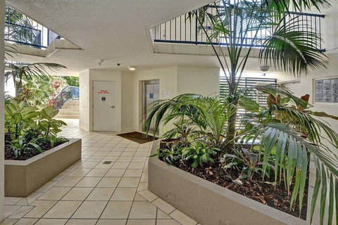 Raffles Mooloolaba - Accommodation Main Beach 2