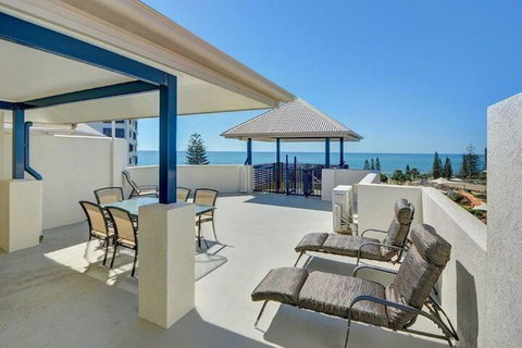 Raffles Mooloolaba - Accommodation Main Beach 7
