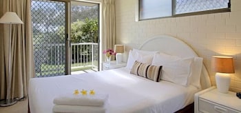 Main Beach Apartments - Accommodation Main Beach 2