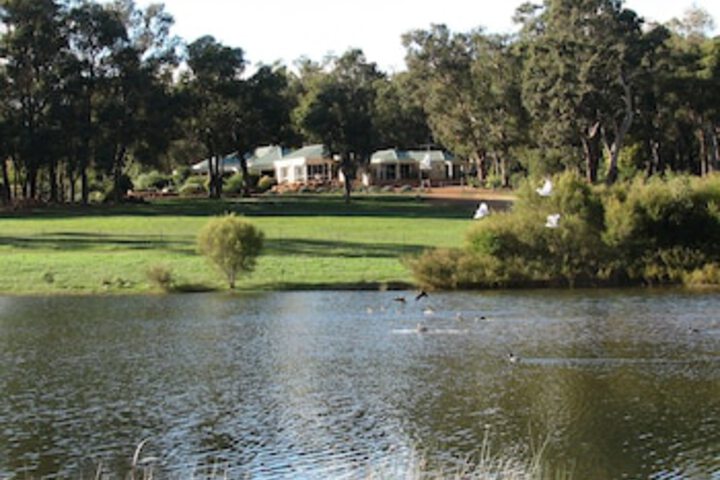 Gidgegannup WA Accommodation Main Beach