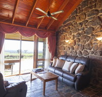 Tuki Retreat - Accommodation Main Beach