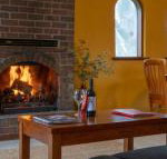Linger Longer Vineyard Bed  Breakfast - Accommodation Main Beach