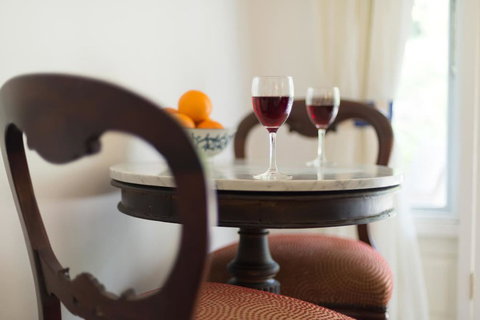 Abelia House - Accommodation Main Beach 2