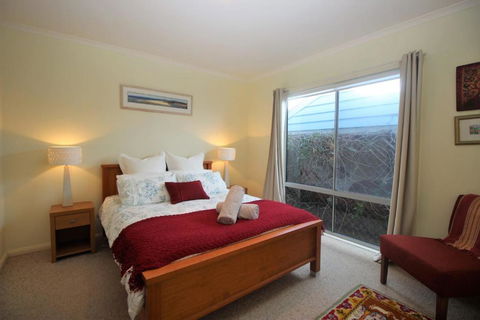 POINT BREAK WEEKLY ONLY - Accommodation Main Beach 3
