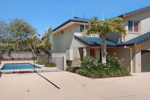 Casuarina 1 - Accommodation Main Beach 0