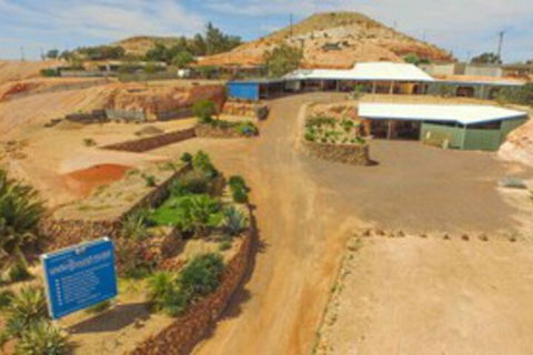 The Underground Motel - Accommodation Main Beach 0