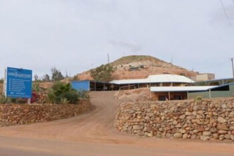 The Underground Motel - Accommodation Main Beach 1