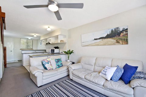 Ocean Terrace 6 67 Pacific Drive - Accommodation Main Beach 3