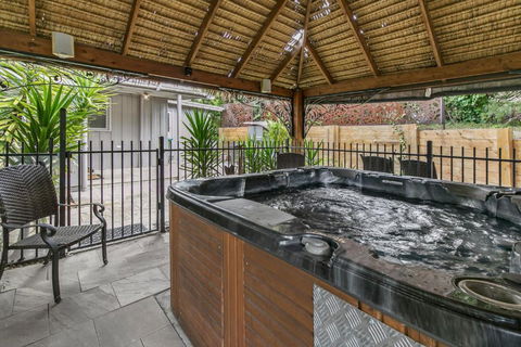 Total Rye Beach Family Getaway - Accommodation Main Beach 3