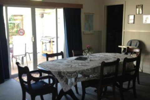 Lumeah - Accommodation Main Beach 6