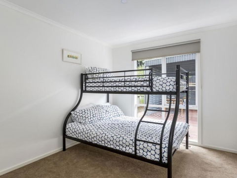 Sand Surf Beach Beautiful Rye Holiday Home - Accommodation Main Beach 4