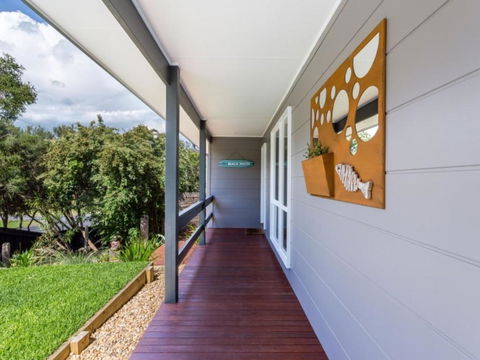 Sand Surf Beach Beautiful Rye Holiday Home - Accommodation Main Beach 2