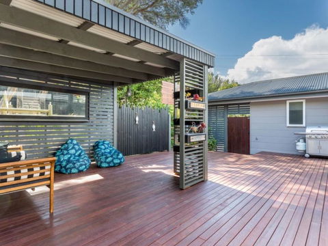 Sand Surf Beach Beautiful Rye Holiday Home - Accommodation Main Beach 5