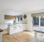 Sand Surf Beach Beautiful Rye Holiday Home - Accommodation Main Beach